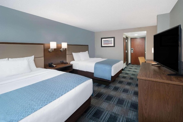 Holiday Inn Express Mobile I 65 image 3
